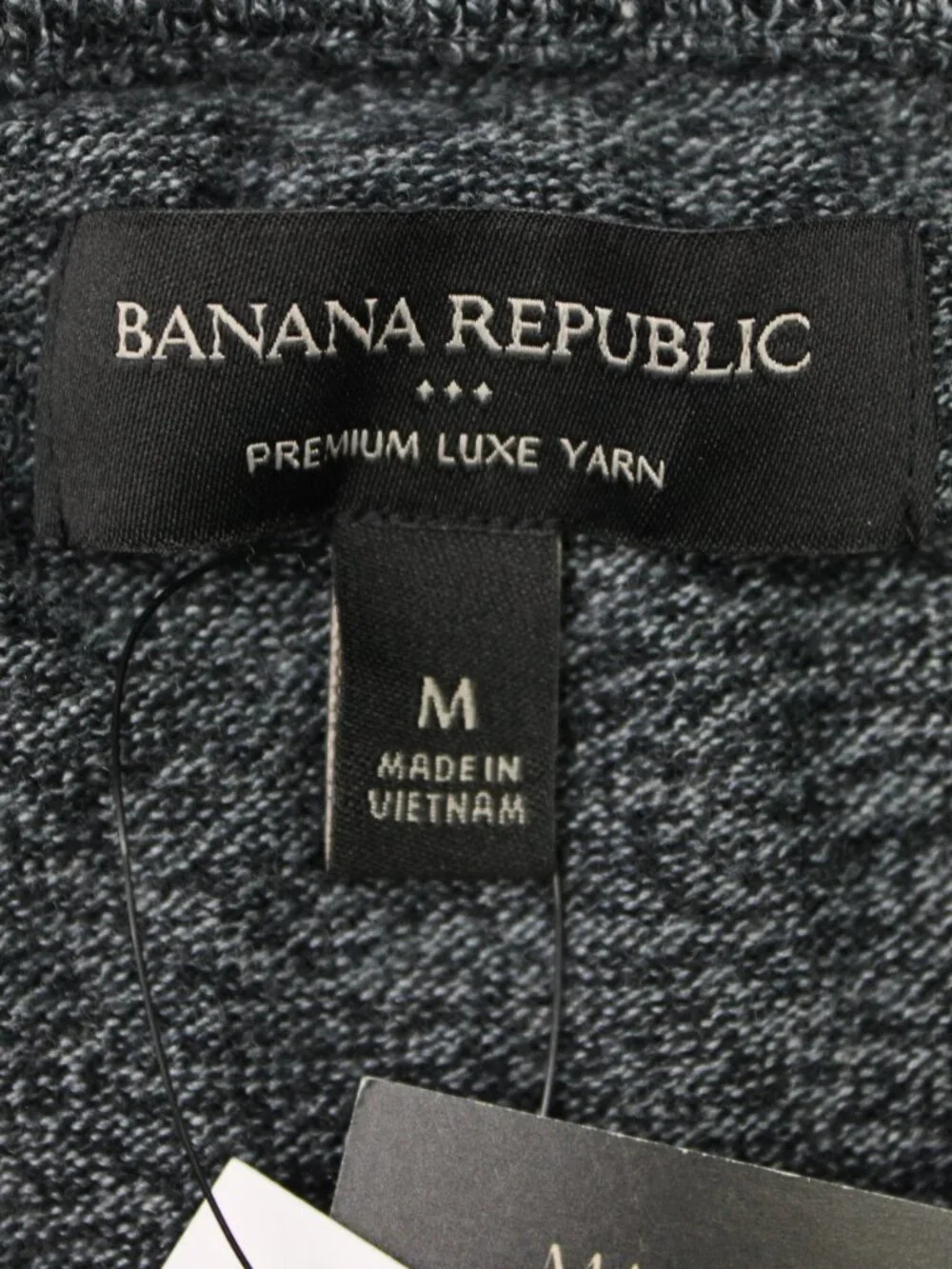 Banana Republic Sweater NWT Mens Medium Gray Premium Luxe Yarn Silk/Cashmere L/S